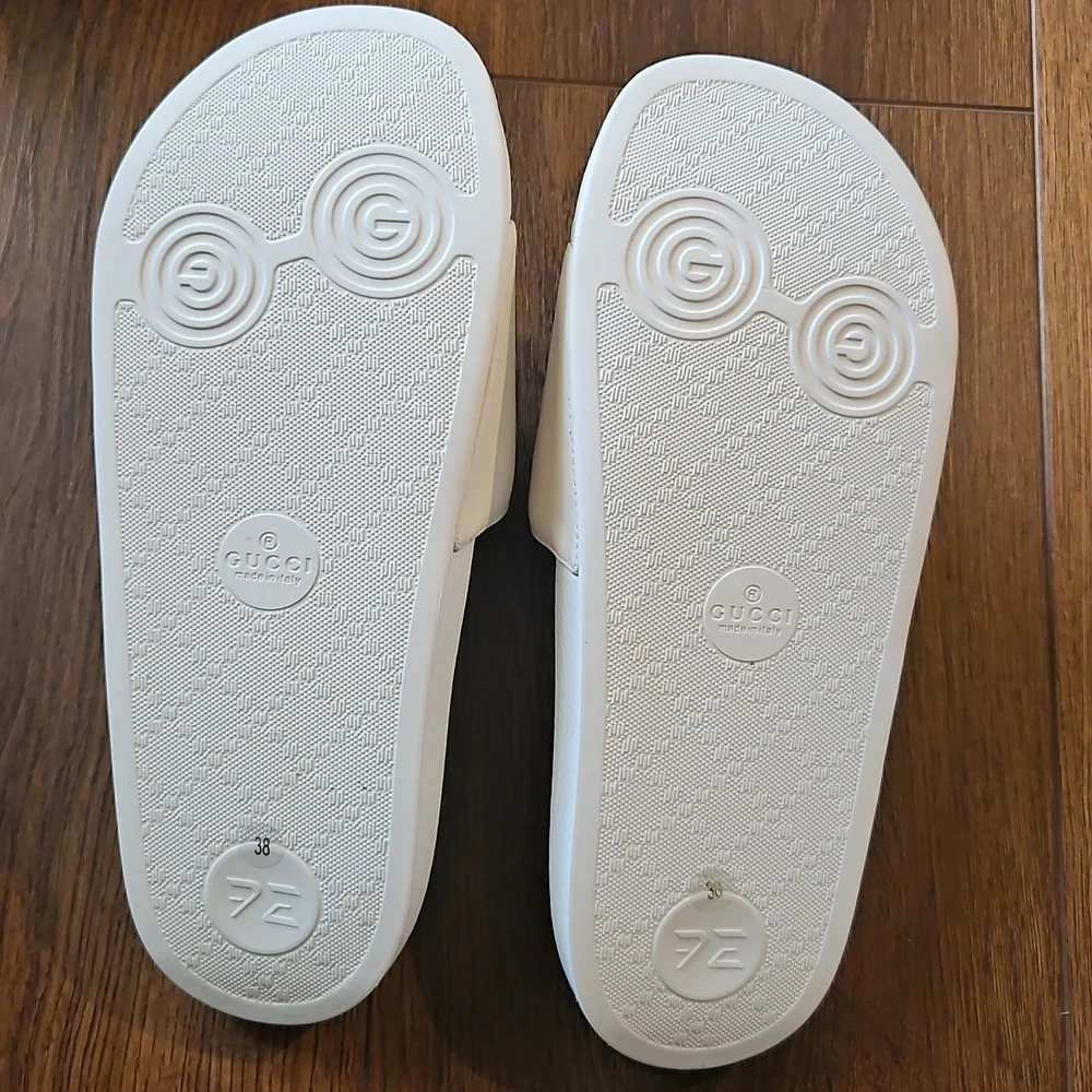 GUCCI INTERLOCKING G LEATHER SLIDES WHITE SIZE EU 38 - Picture 15 of 16